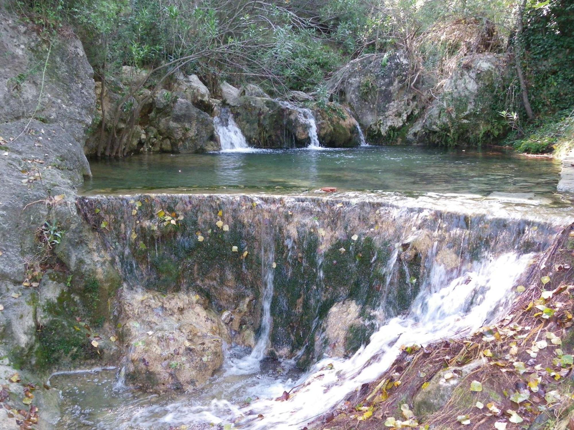 Отель Oasis Country Park Ругат Экстерьер фото